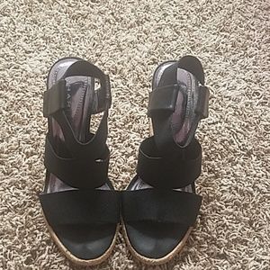 TAHARI SANDAL